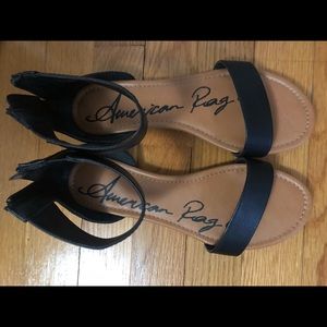 WORN ONCE black AMERICAN RAG sandals